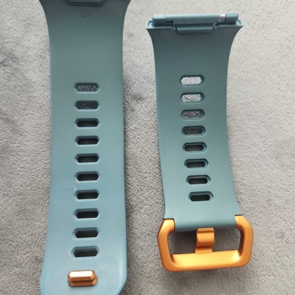 Fitbit Ionic Replacement Strap - Picture 3 of 6